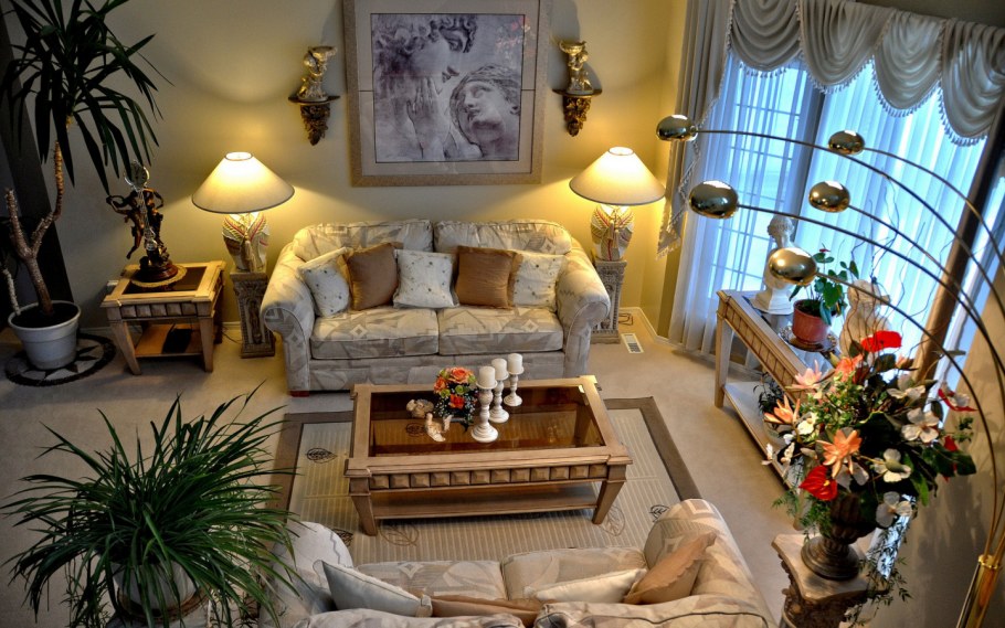 Очень уютная гостиная в квартире