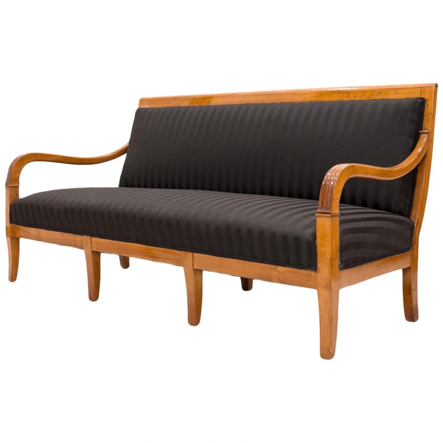 Диван бидермейер