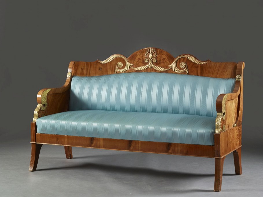 Бидермейерский диван