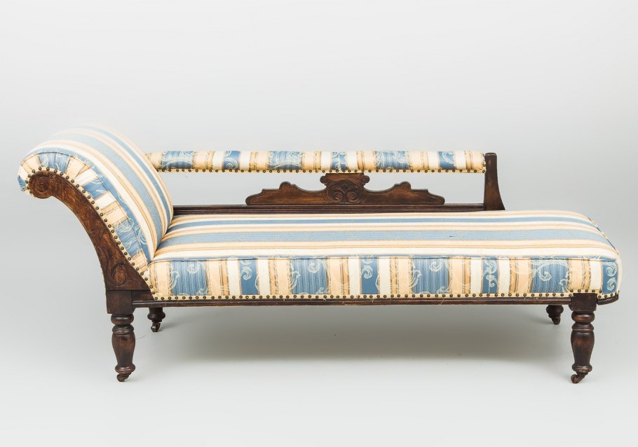 Бидермейер кровать