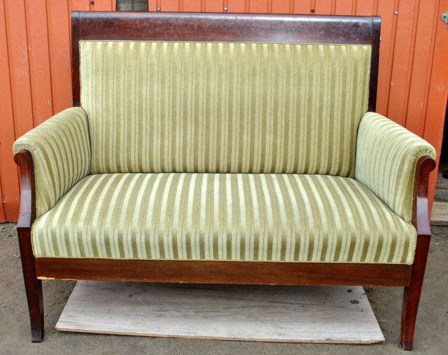 Антикварная мебель Англии 19 века диван панель бидермейер
