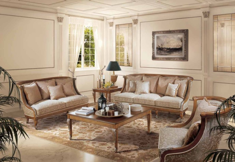 Старый диван