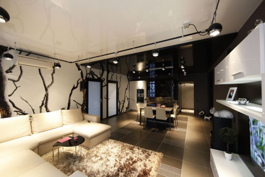 Кухня с темными полами