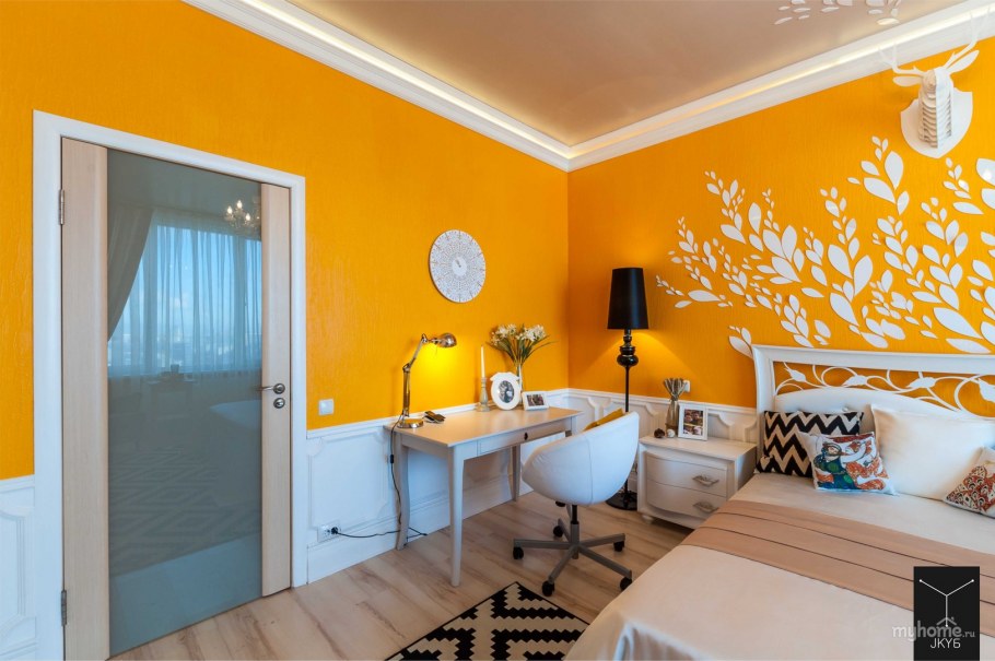 Покраска стен желто оранжевый цвет