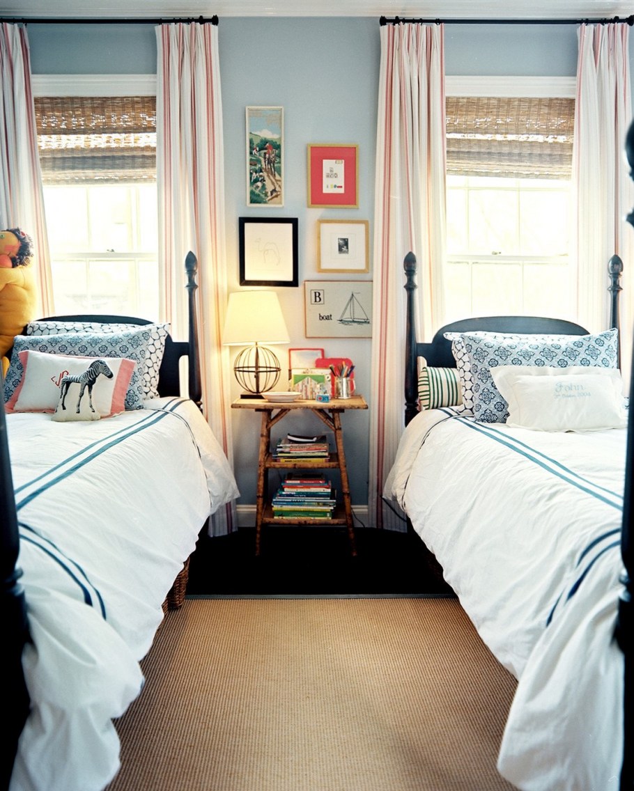 Спальня с двумя кроватями для подростков