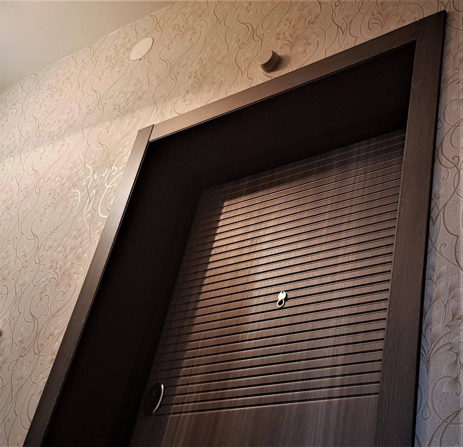 Угловой дверной проем