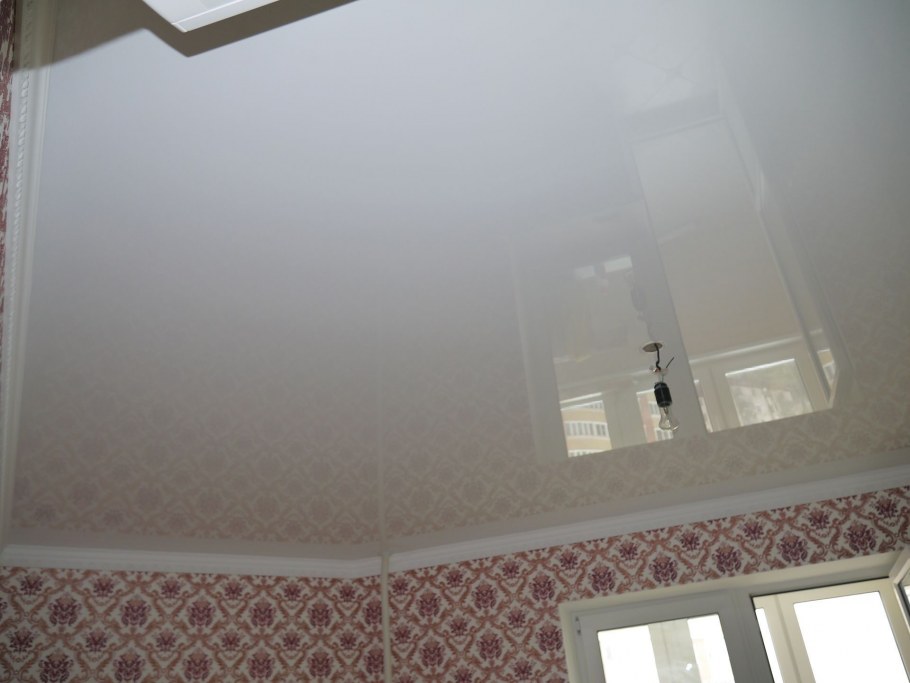 Глянцевые потолки