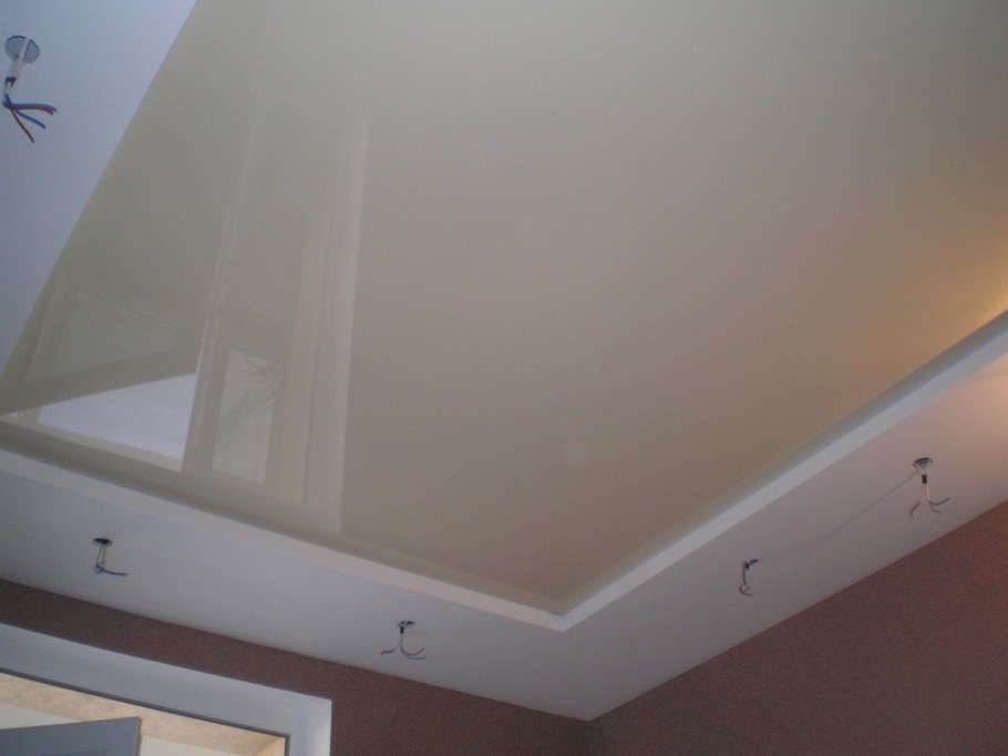 Натяжной потолок 501 глянец