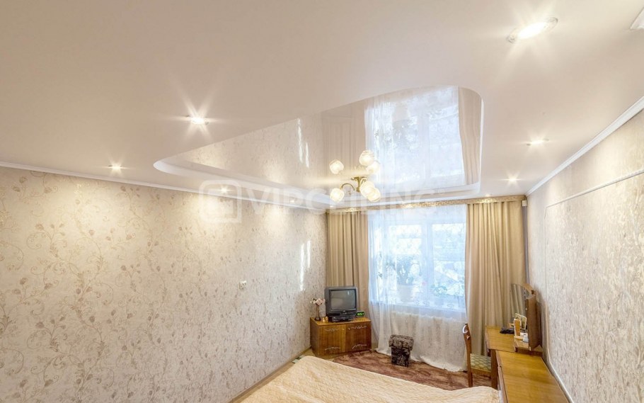 Натяжные потолки в светлых тонах