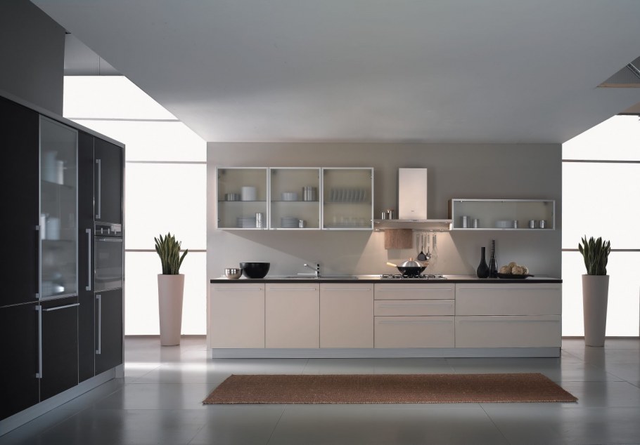 Кухня со стеклянными фасадами