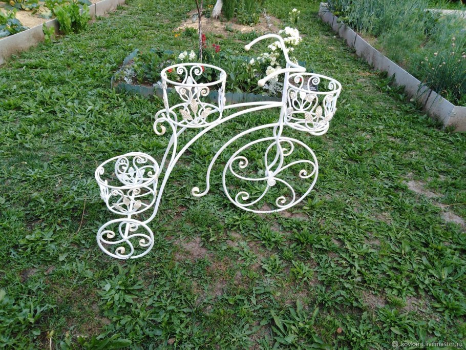 Кованые украшения для сада