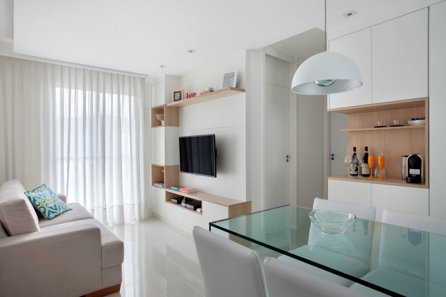 Светлый интерьер однокомнатной квартиры