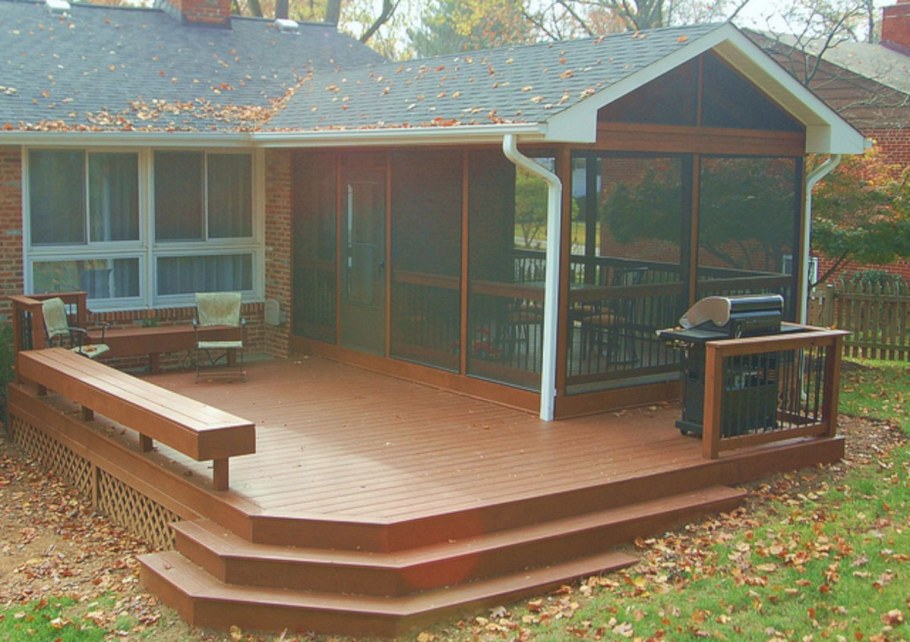 Застекленная деревянная веранда