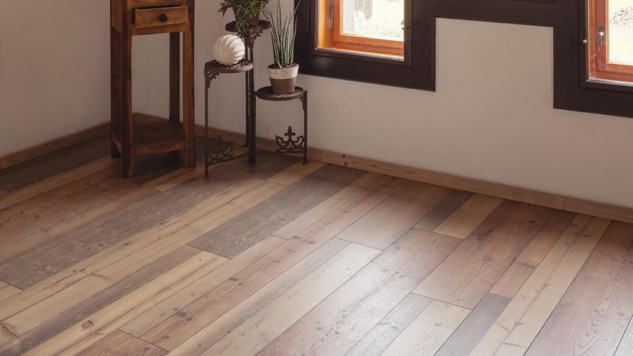 Ламинат Kaindl natural Touch 8 стандарт сосна вивид