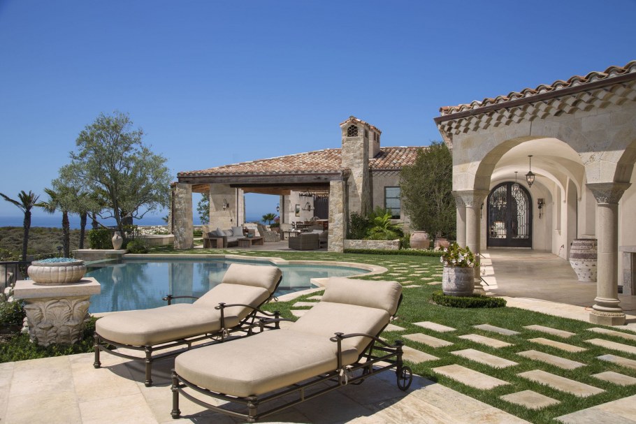 Одноэтажная вилла в средиземноморском стиле