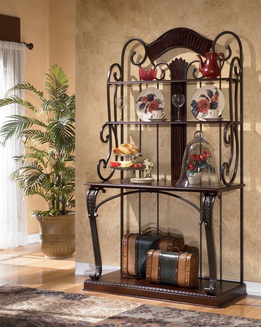 Кованые изделия в интерьере