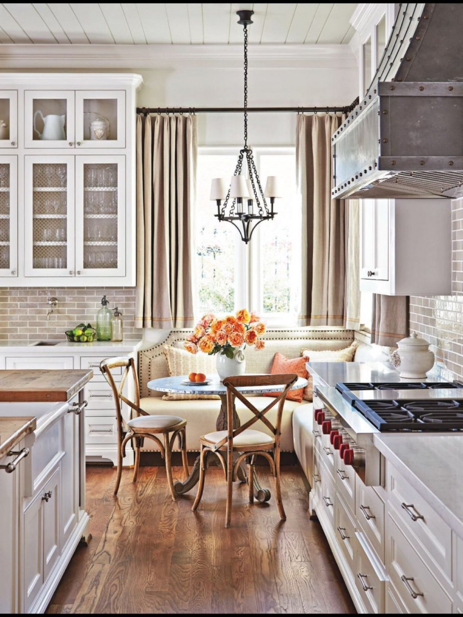 Кухня Неоклассика с островом 14 кв метров