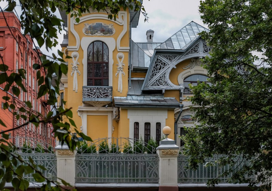 Особняк динга, Архитектор а.м. Калмыков