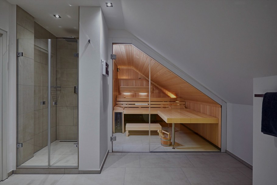 Обшивка мансарды изнутри