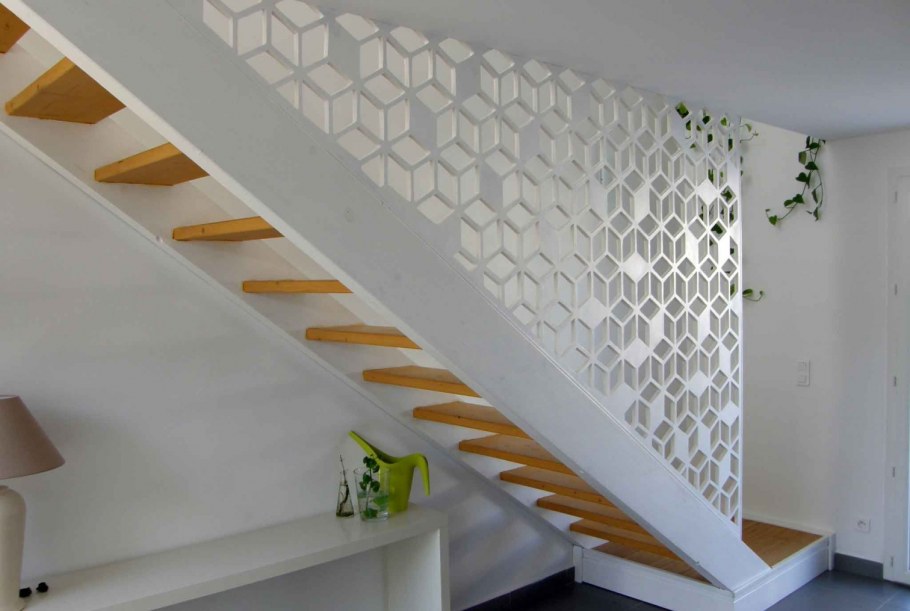 Стеллаж перегородка в мансарде