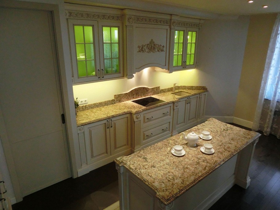 Столешница под дерево для кухни