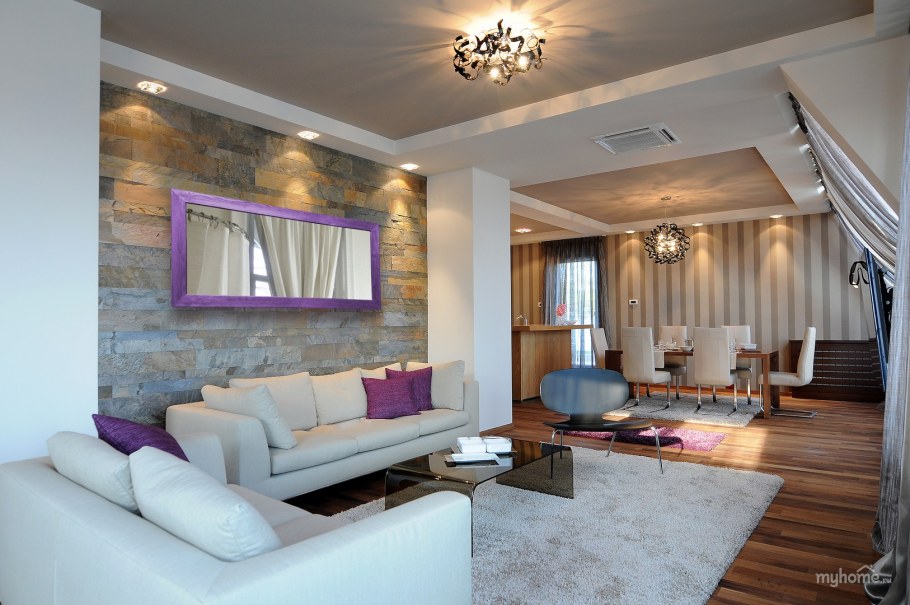 Гостиная с декоративной штукатуркой