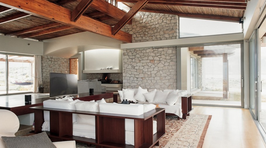 Спальня с низким потолком