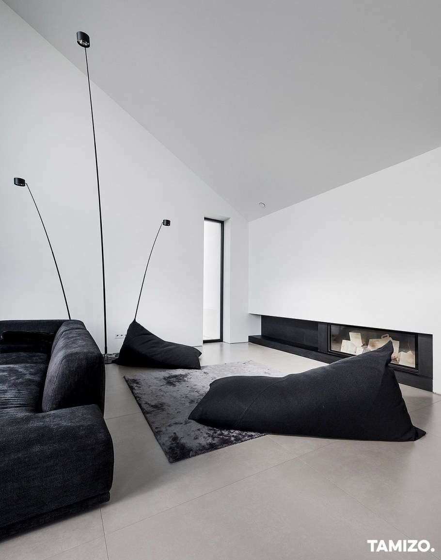 Белый минималистичный интерьер