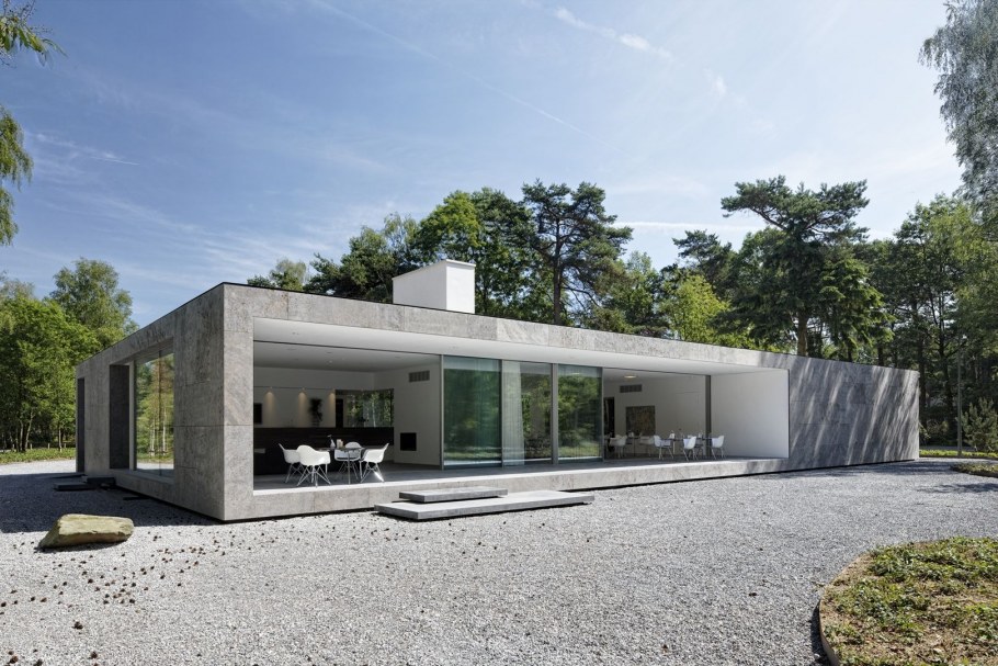 Одноэтажный бетонный дом