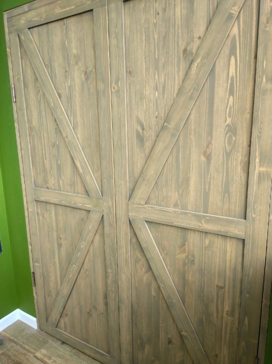 Амбарная откатная дверь лофт