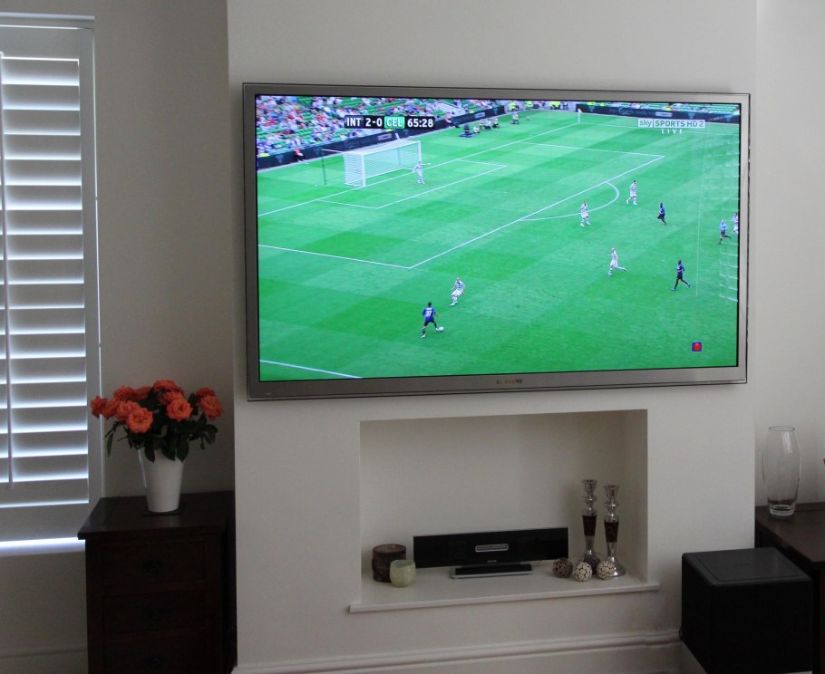 Установщик плазменный телевизор на стену?