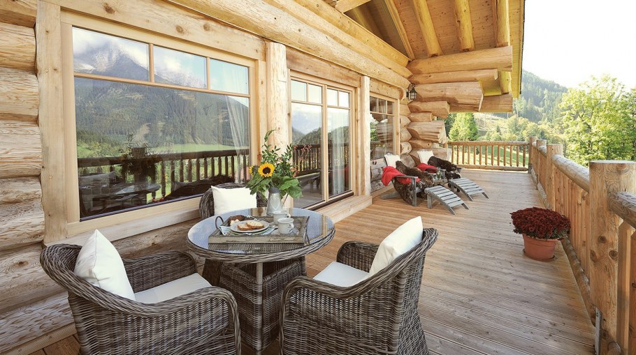 Веранда к бревенчатому дому