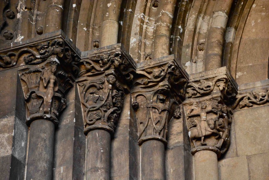 Готика в современном интерьере