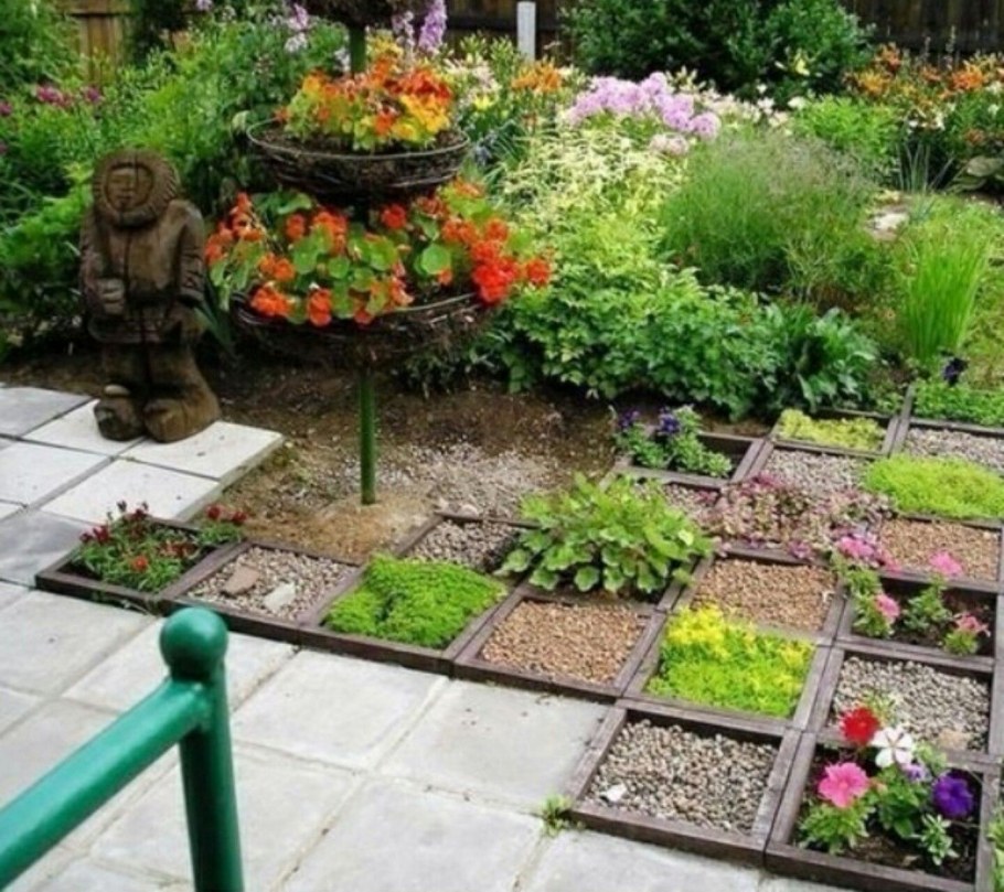 Высокая клумба из камня