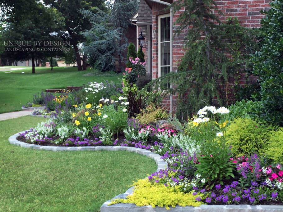 Клумба телега