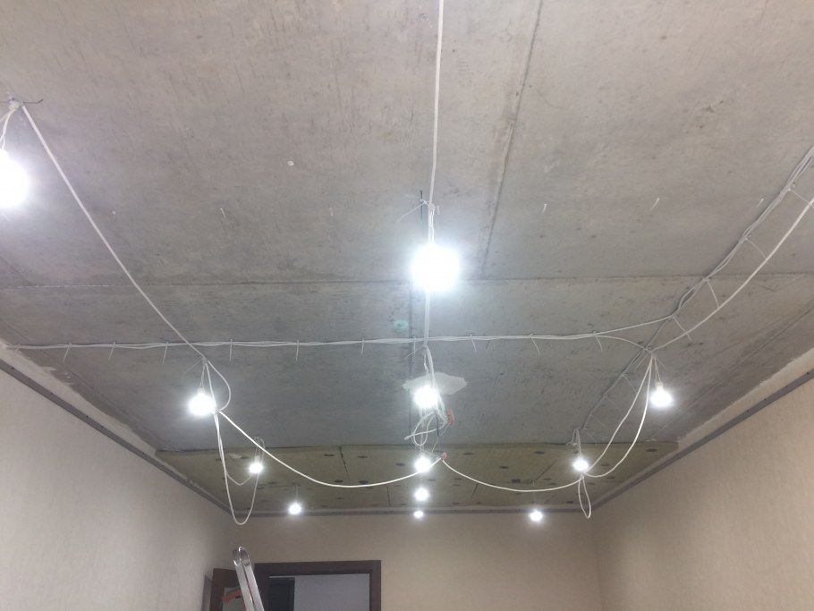 Дешёвый вариант потолка