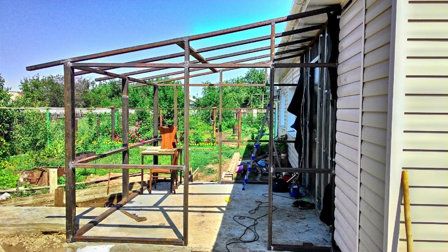 Веранда из профильной трубы