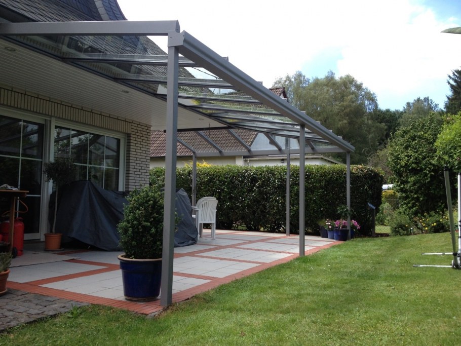 Крыльцо с навесом из профильной трубы