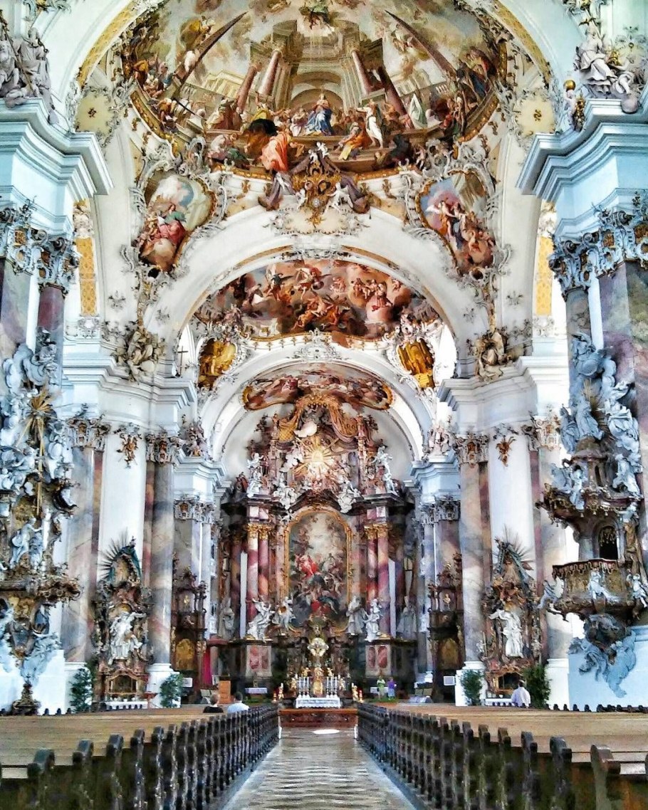 Базилика Фирценхайлиген изнутри