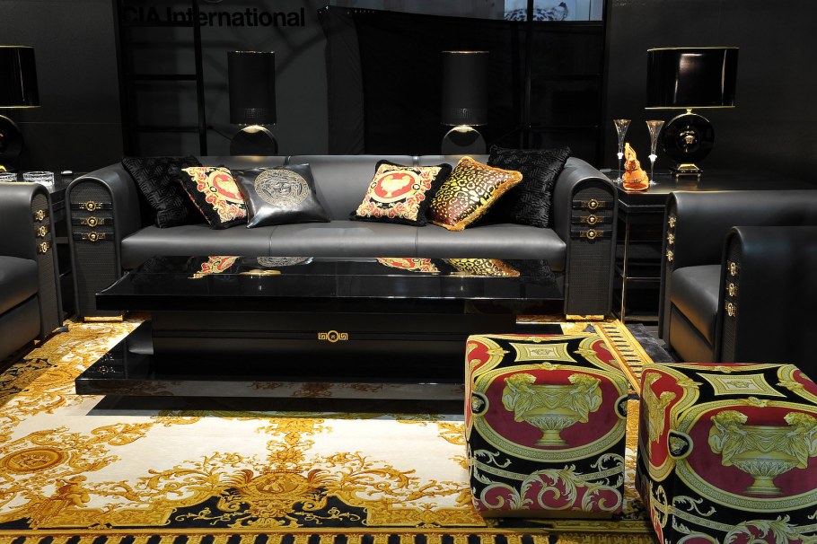Мебель Gianni Versace
