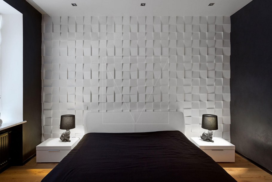 Рельефная стена в спальне