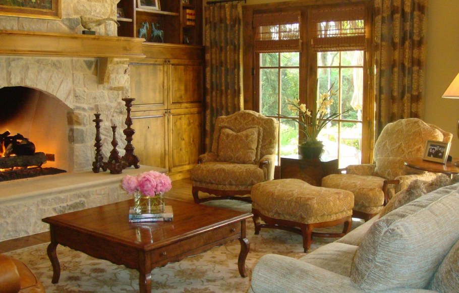 Интерьер каминной комнаты