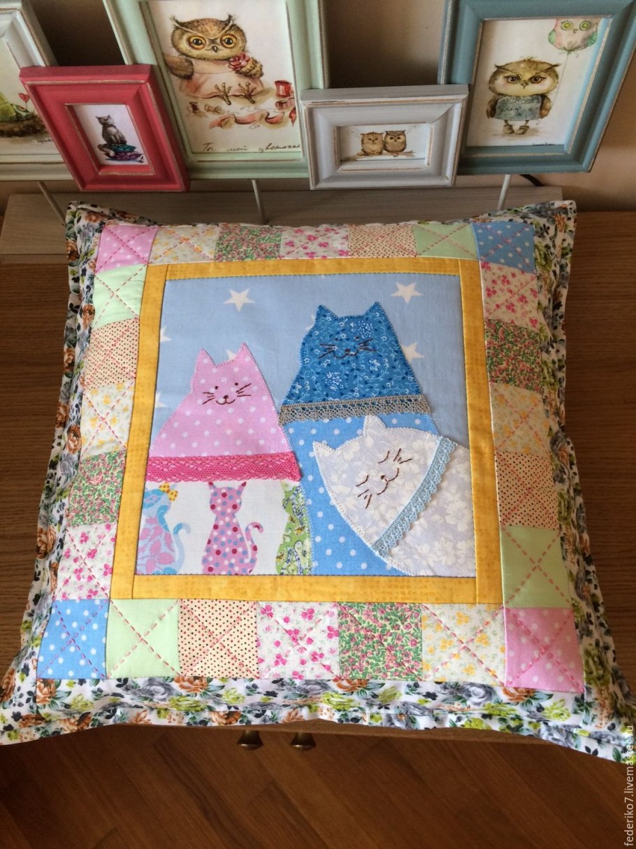 Подушка в лоскутной технике