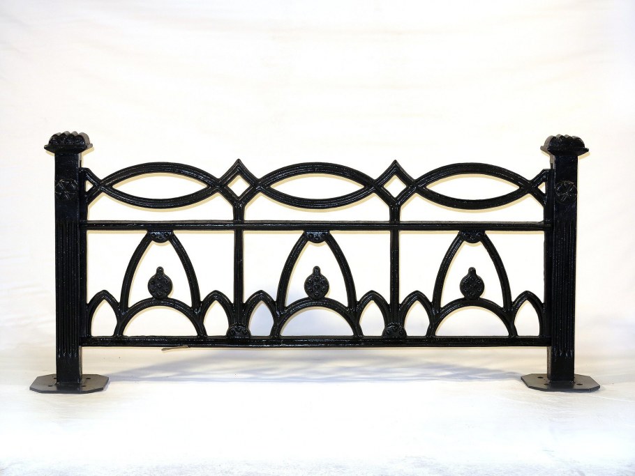 Художественная ковка оградки