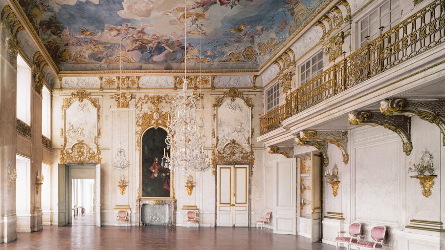 Бальные залы дворцов стиле Ампир