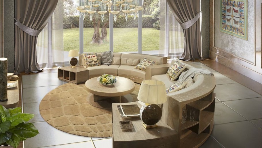 Полукруглый бежевый диван