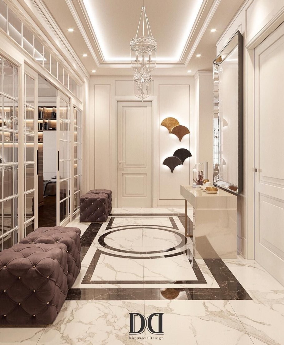 Прихожая в серо бежевых тонах