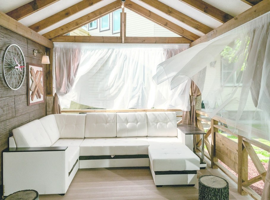 Обустройство беседки внутри