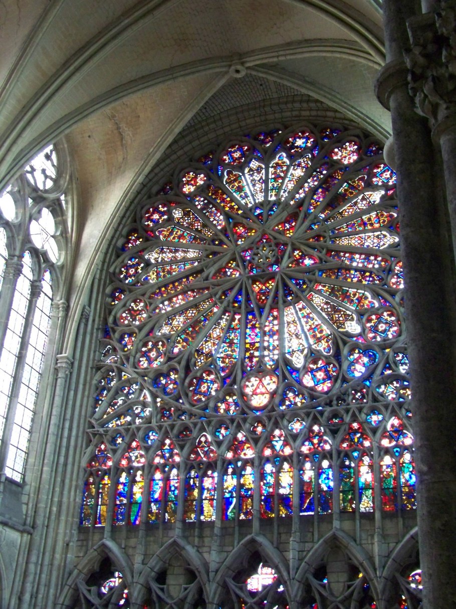 Витражи французских готических соборов