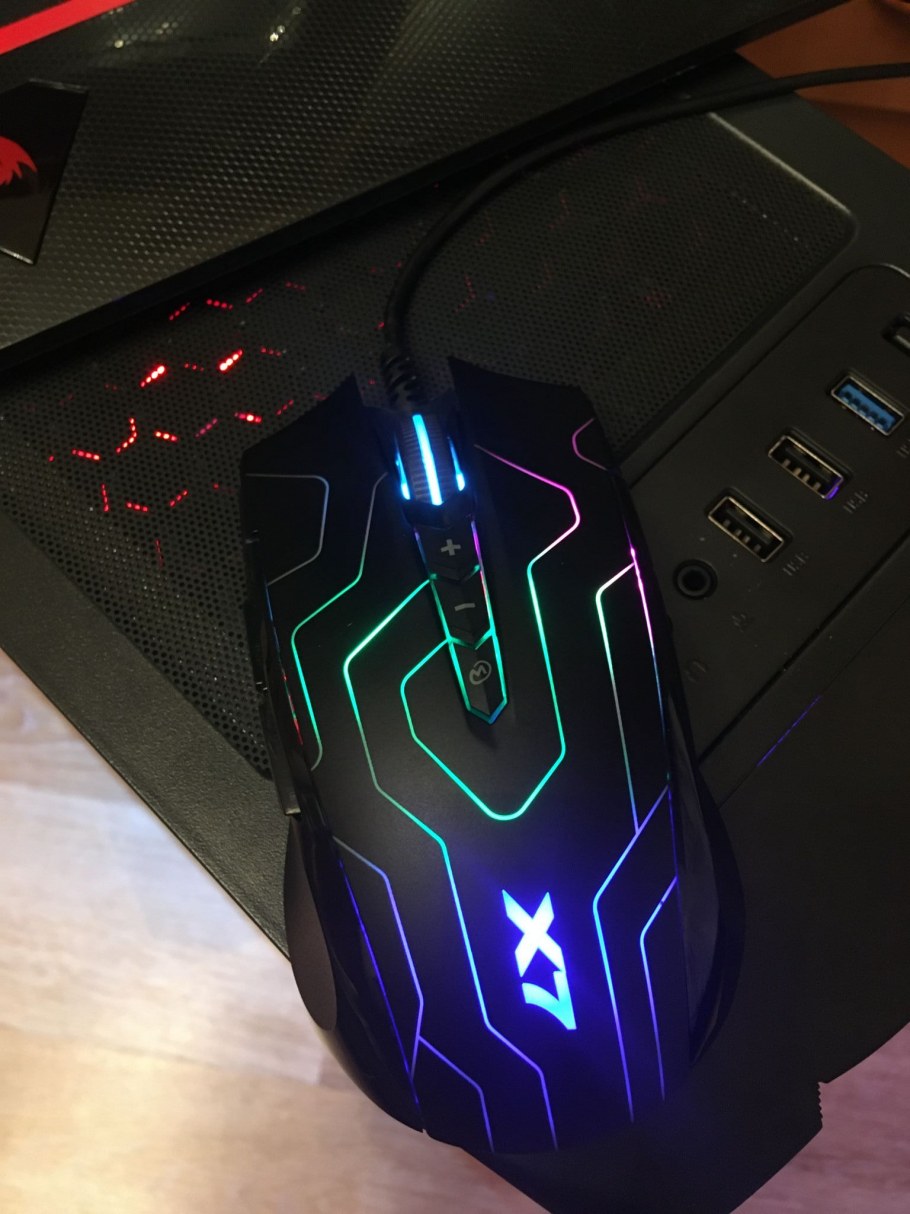 Игровая комната геймера